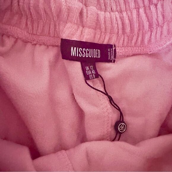NWOT Missguided Pink Velour style Shorts with pockets in US8 / Medium - Picture 4 of 6